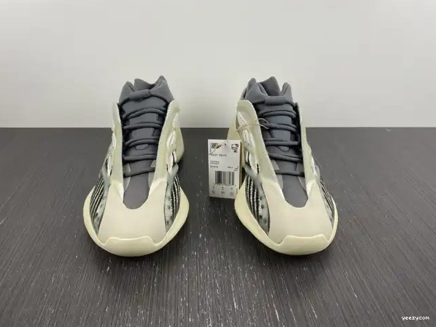 V3 Salt ID1674 700 Fade Yeezy Adidas 0514